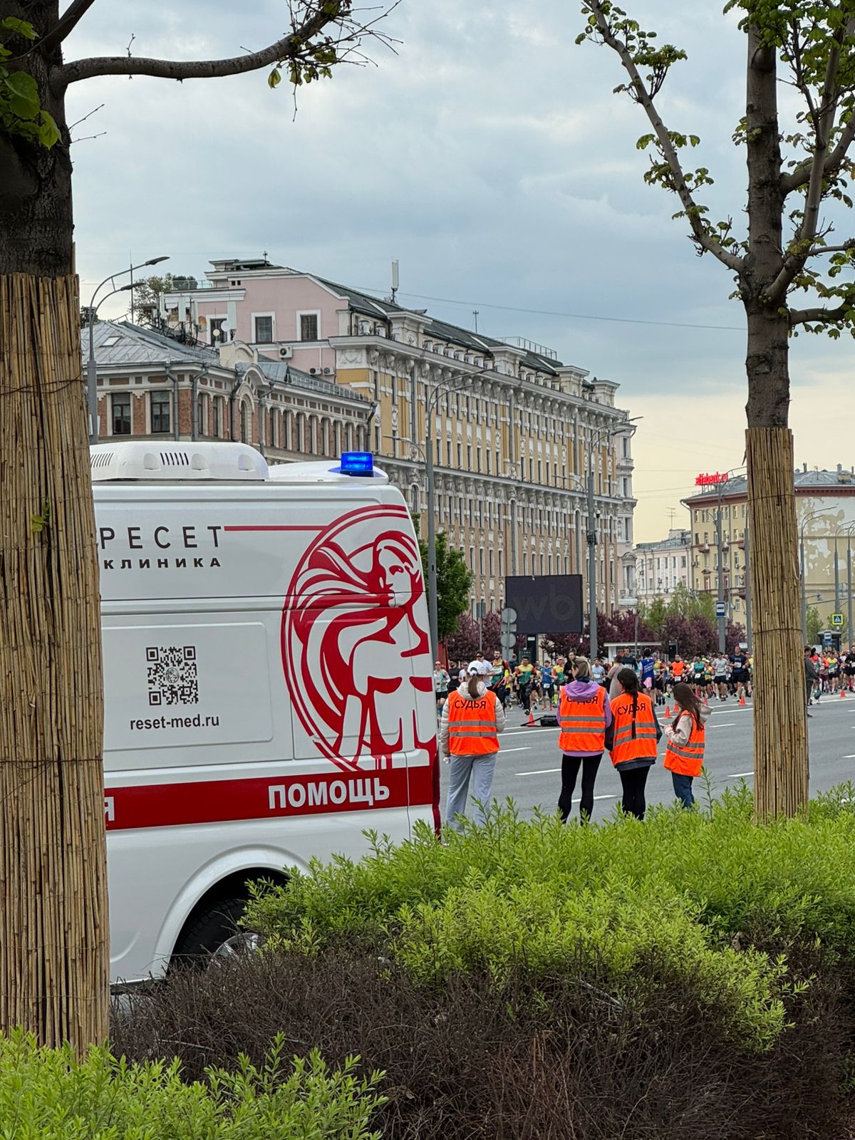 Безопасно и надежно: скорая помощь «Ресет» сопровождала Московскую эстафету по Садовому кольцу